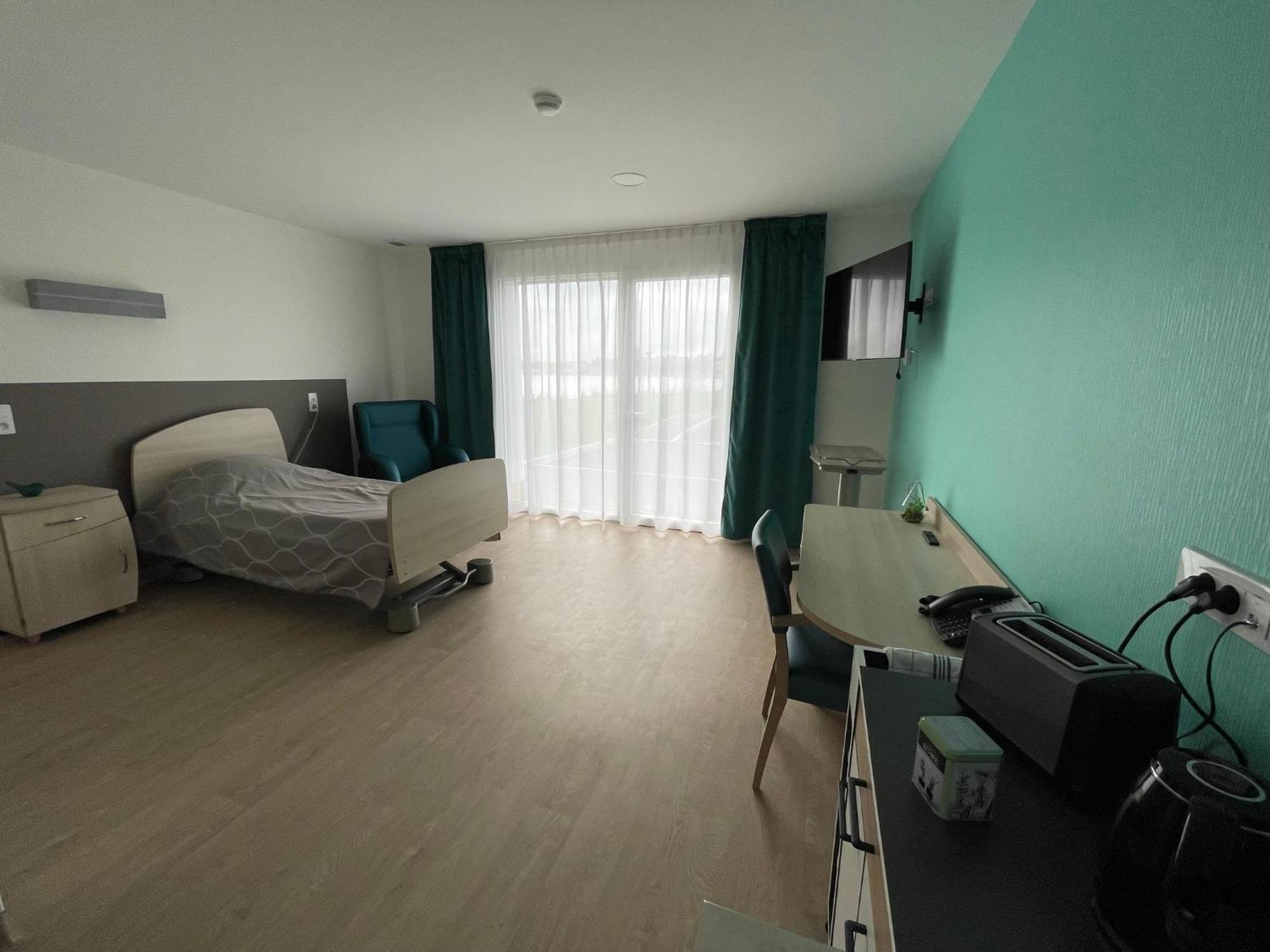 Relais Les Rives Du Lac Coulonges-sur-Sarthe Bilik gambar